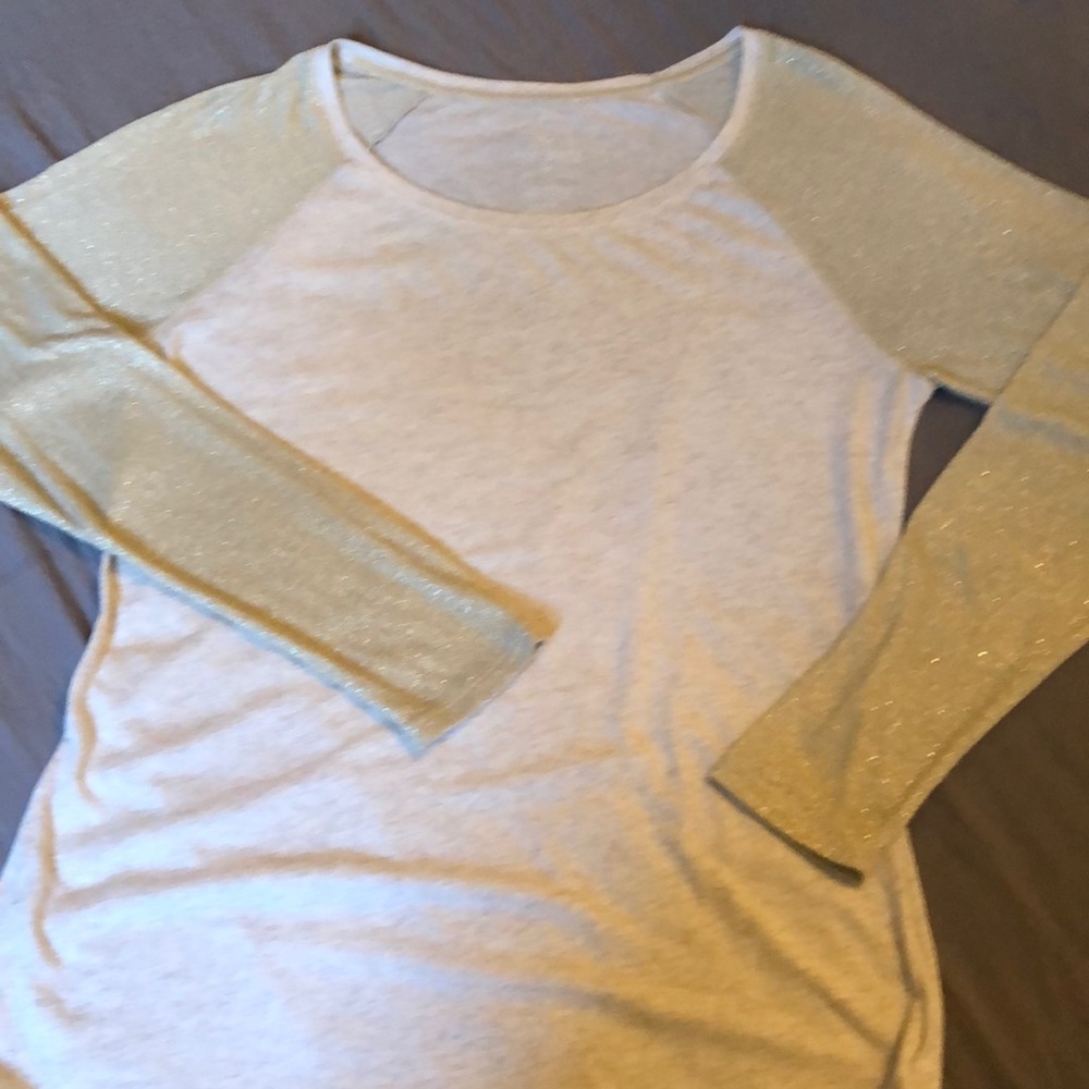 AE baseball tee with sparkly sleeves, L